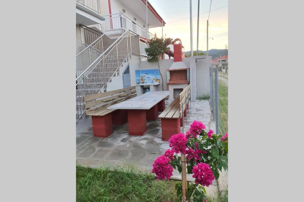 Villa Fer Forze You Have The Feeling Of Your Own Holiday Home Asproválta Exteriér fotografie